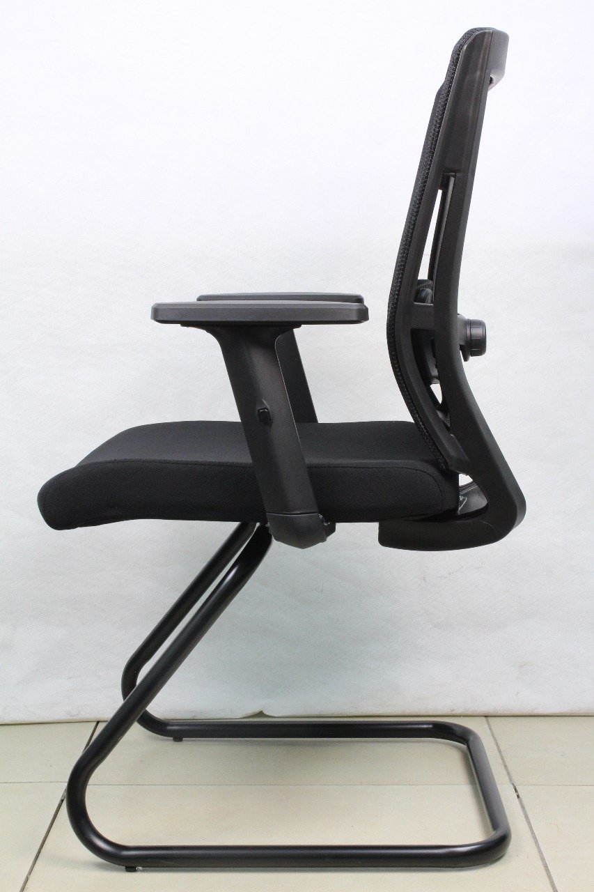 Ergonomic Mesh-Back Cantilever Visitor Chair - Image 2